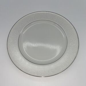 2 Crown Victoria Lovelace China 10.5” Dinner Plates Replacement